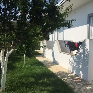 Affittacamere Xuxi, Lukovë